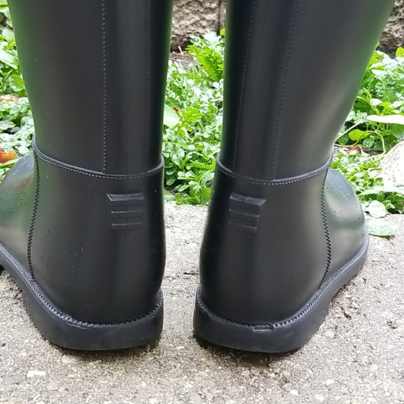 ⭐⭐⭐BURBERRY RIDING BOOTS ⭐⭐ - Picture 6 of 13
